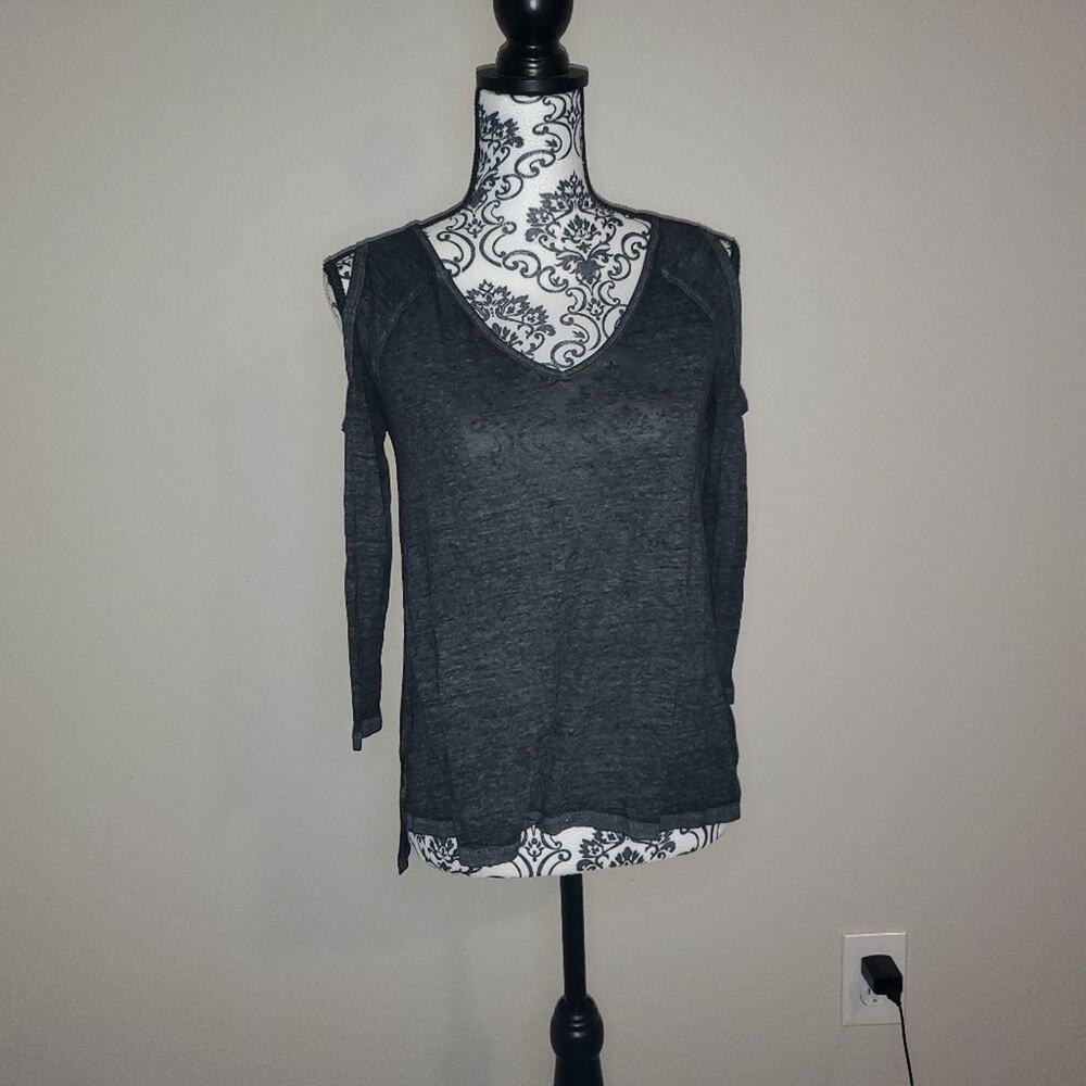 Ana small womens charcoal grey cold shoulder 3/4 sleeve shirt